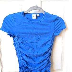 Aritizia TNA Malibu Scrunched Tee